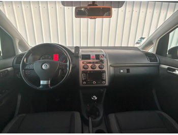 Volkswagen touran • 2010 • 196300 km • Diesel