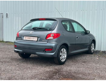 Peugeot 206 + 1,4 75cv • 2010 • 102100 km • Essence