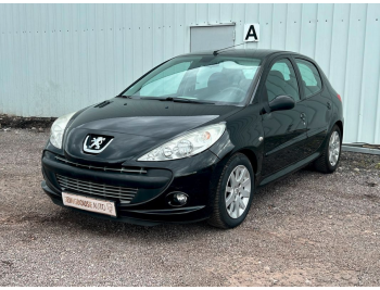 PEUGEOT 206 + 1,4 HDI 70cv • 2012 • 146002 km • Diesel